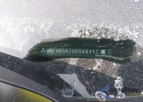 2017 Buick Envision Essence z USA, uszkodzony, nr VIN LRBFXBSA7HD068497